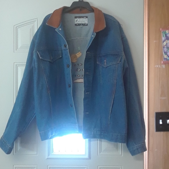 Jean jacket - Picture 1 of 2